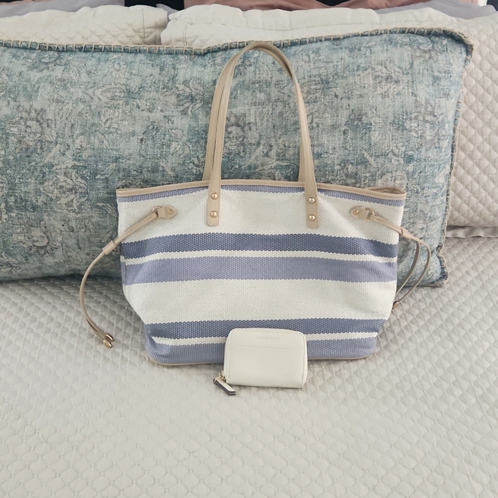 Stitch fix tote with wallet